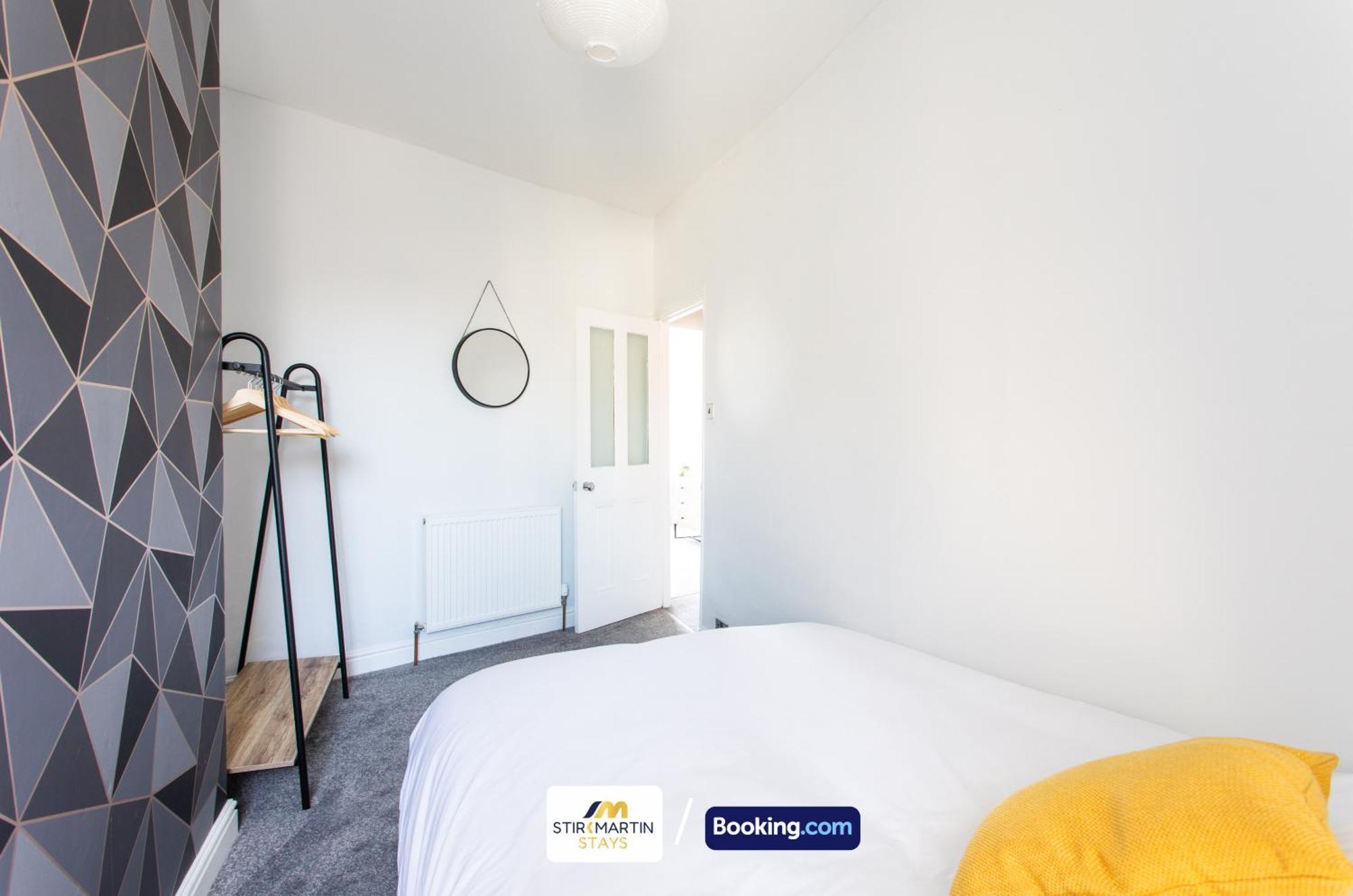 Comfy 3Bed House By Stirkmartin Stays Short Lets & Serviced Accommodation Cardiff With Free Parking & 8Mins To City Centre Exteriör bild