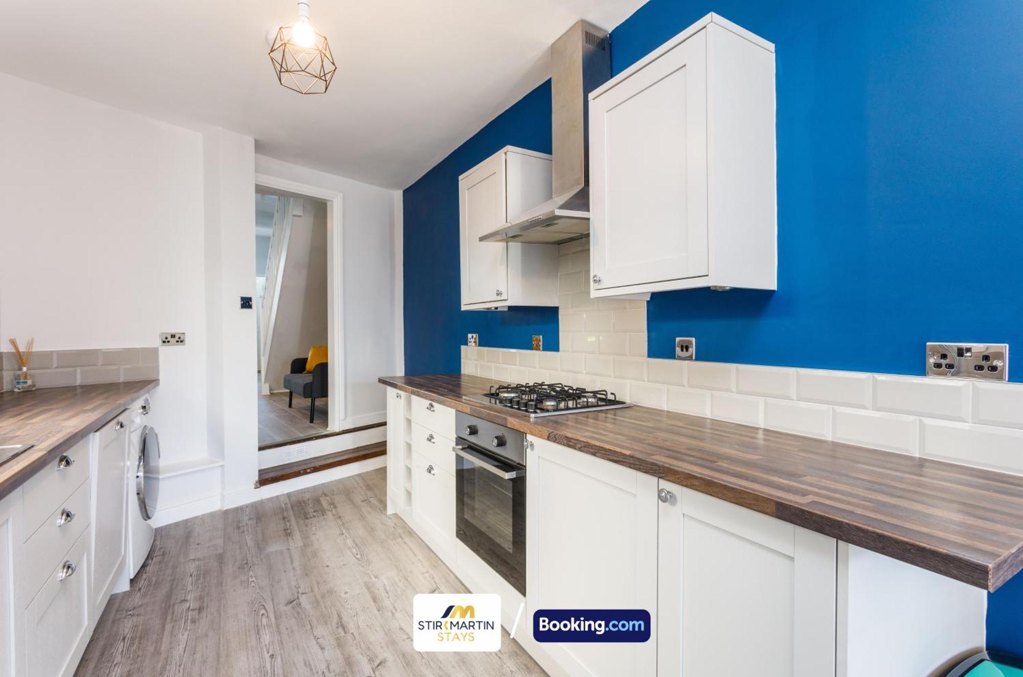 Comfy 3Bed House By Stirkmartin Stays Short Lets & Serviced Accommodation Cardiff With Free Parking & 8Mins To City Centre Exteriör bild