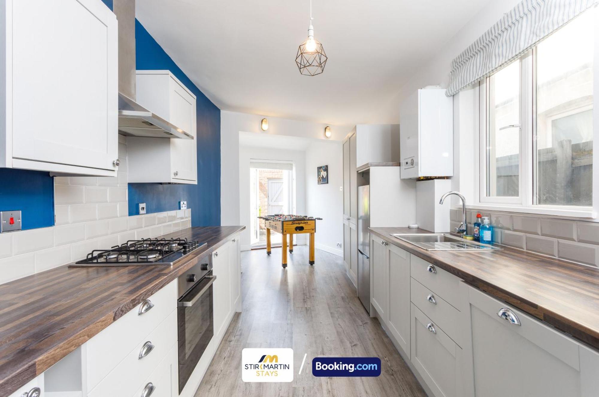 Comfy 3Bed House By Stirkmartin Stays Short Lets & Serviced Accommodation Cardiff With Free Parking & 8Mins To City Centre Exteriör bild