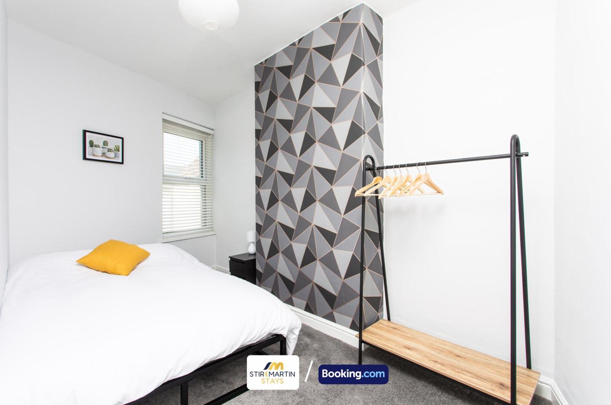 Comfy 3Bed House By Stirkmartin Stays Short Lets & Serviced Accommodation Cardiff With Free Parking & 8Mins To City Centre Exteriör bild