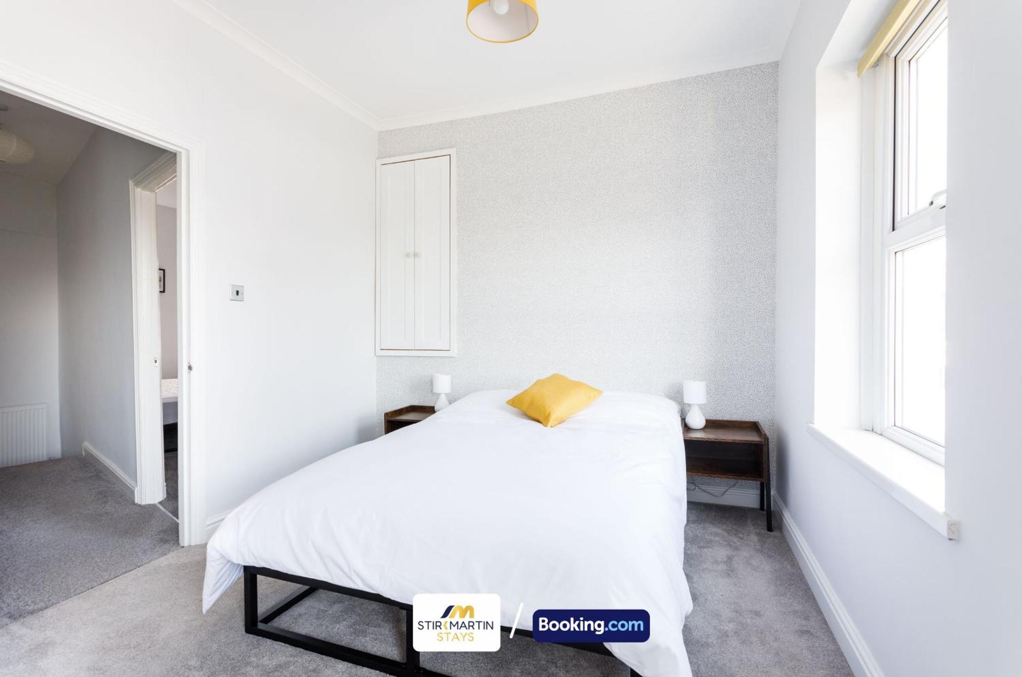 Comfy 3Bed House By Stirkmartin Stays Short Lets & Serviced Accommodation Cardiff With Free Parking & 8Mins To City Centre Exteriör bild