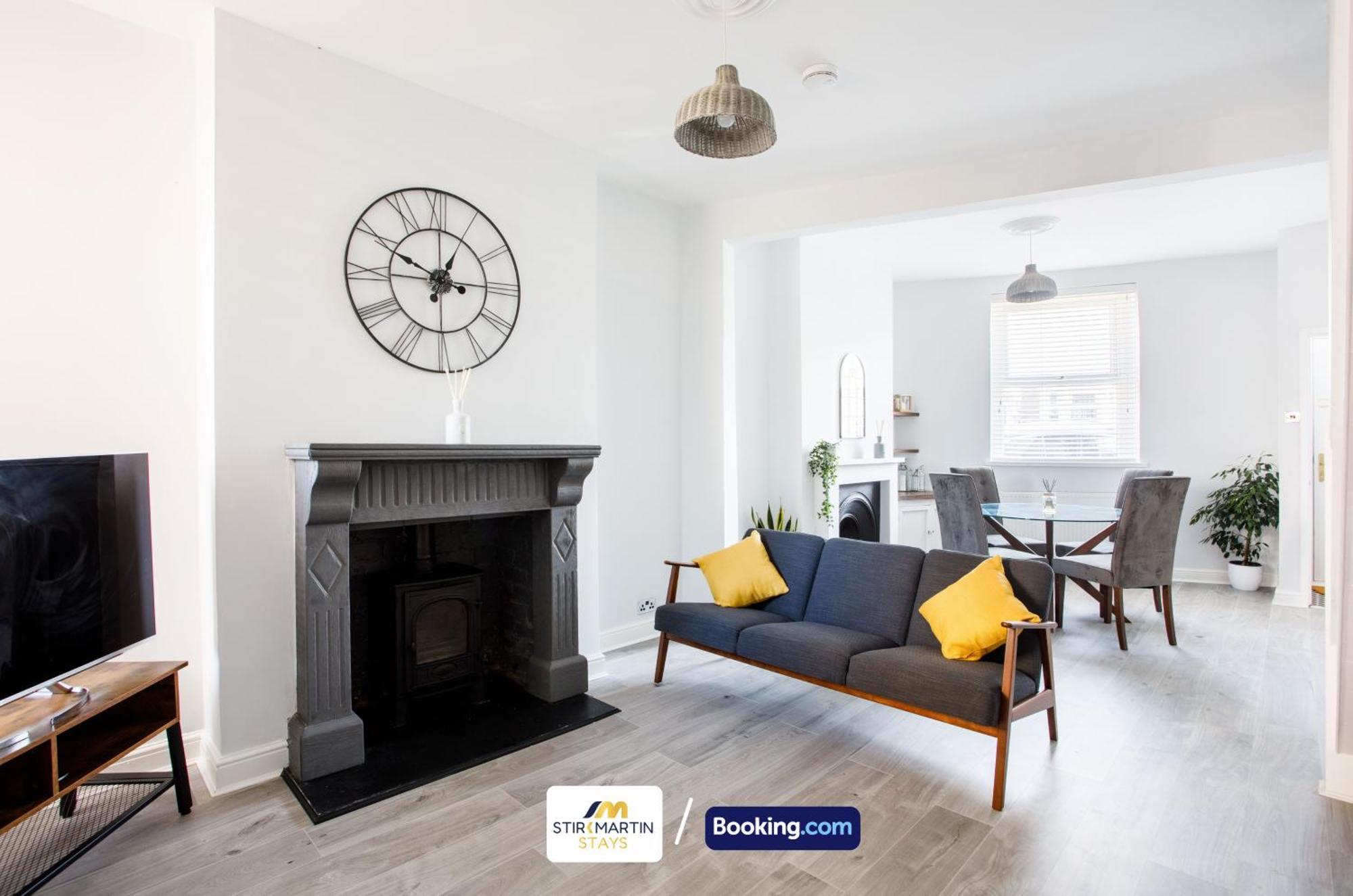 Comfy 3Bed House By Stirkmartin Stays Short Lets & Serviced Accommodation Cardiff With Free Parking & 8Mins To City Centre Exteriör bild